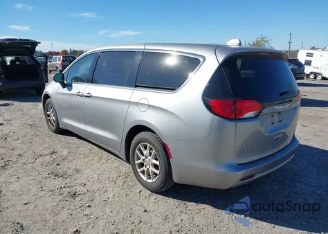 2017 Chrysler Pacifica Touring z USA, uszkodzony, nr VIN 2C4RC1DG0HR663808